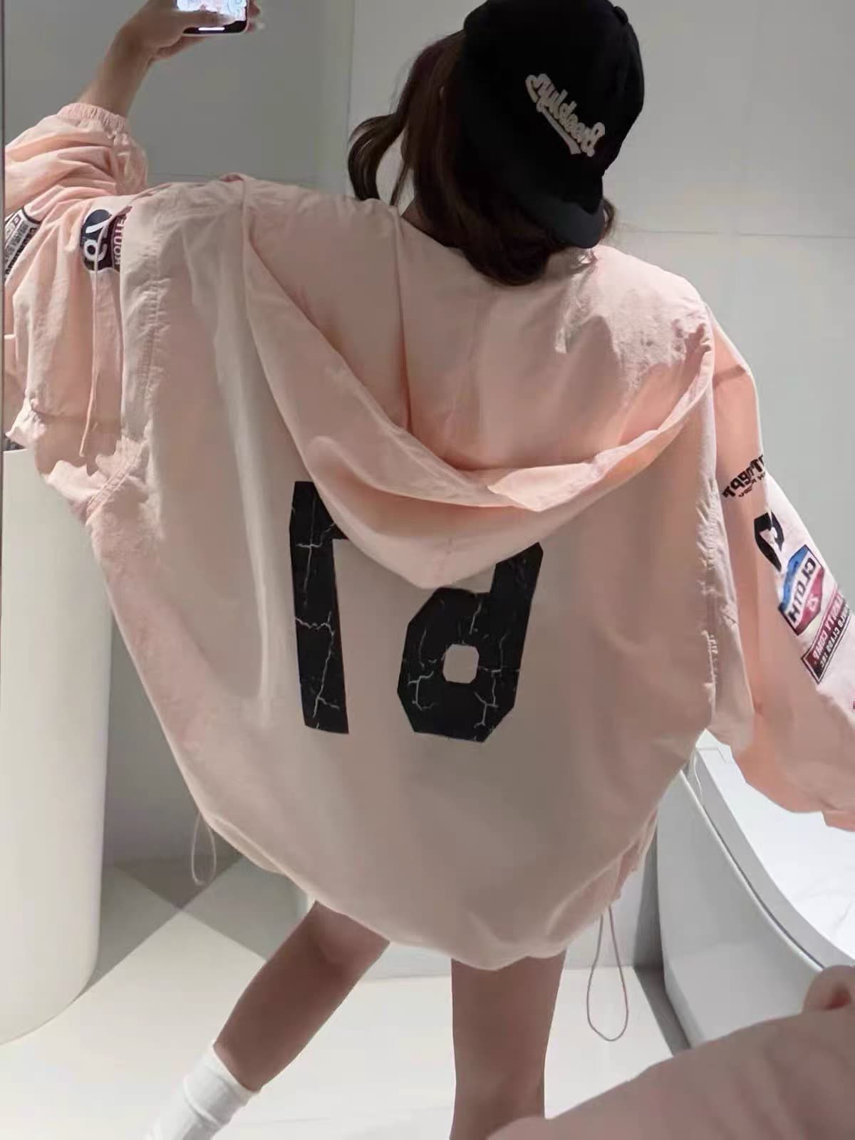 있음 창고 한국 26ss 후드 슬림해 보이는 느긋한 펌프 로프 알파벳 숫자 루즈핏 여성 코트 상세 이미지 10