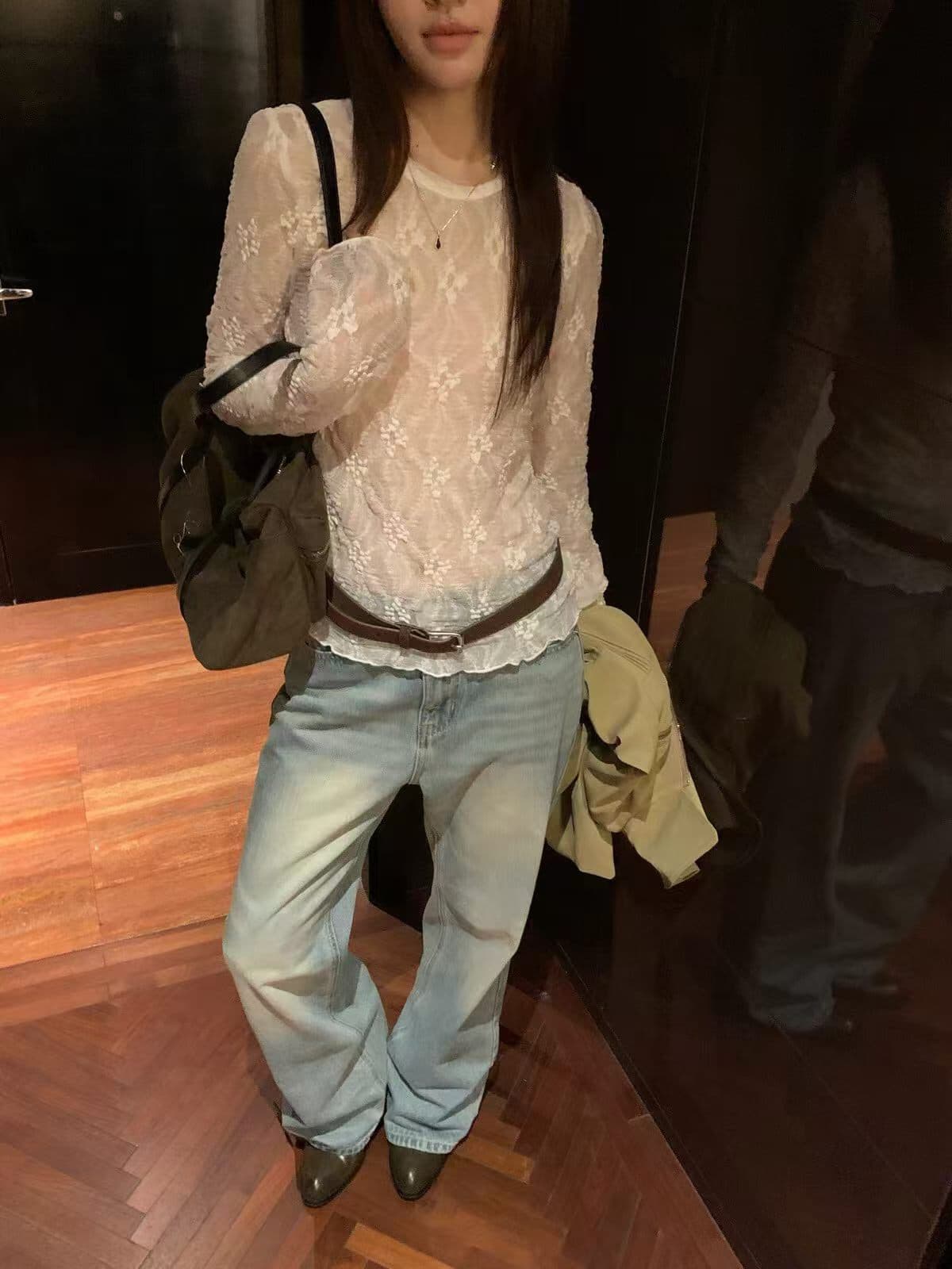 있음 창고 2026 이른 가을 새로운 프랑스식 레이스 몸매 가꾸기 긴팔 티셔츠 여성 기본 셔츠 이미지 3