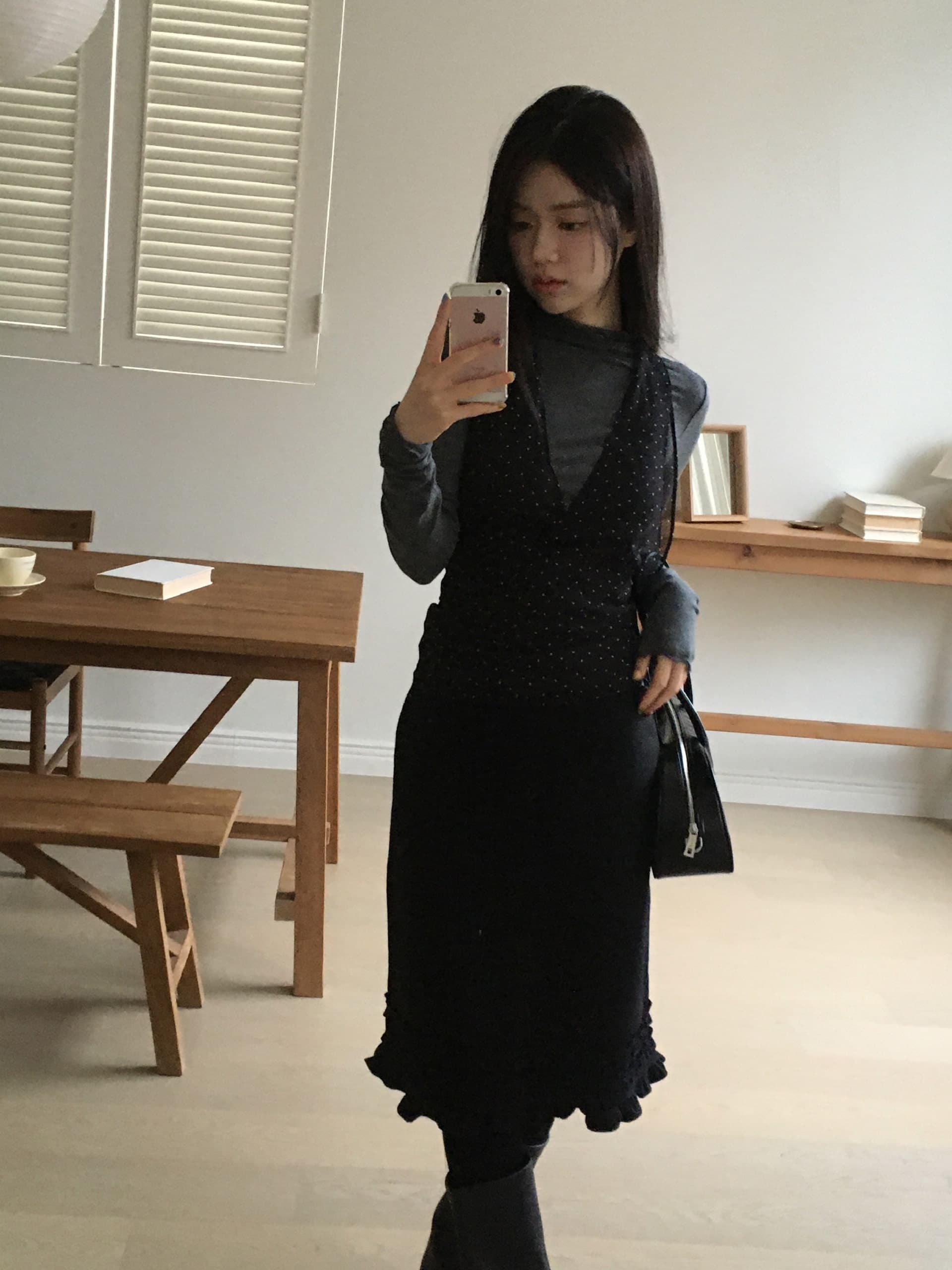 한국 chic 봄날 스택 착용 스트랩 도트 무늬 캐미솔 상세 이미지 9