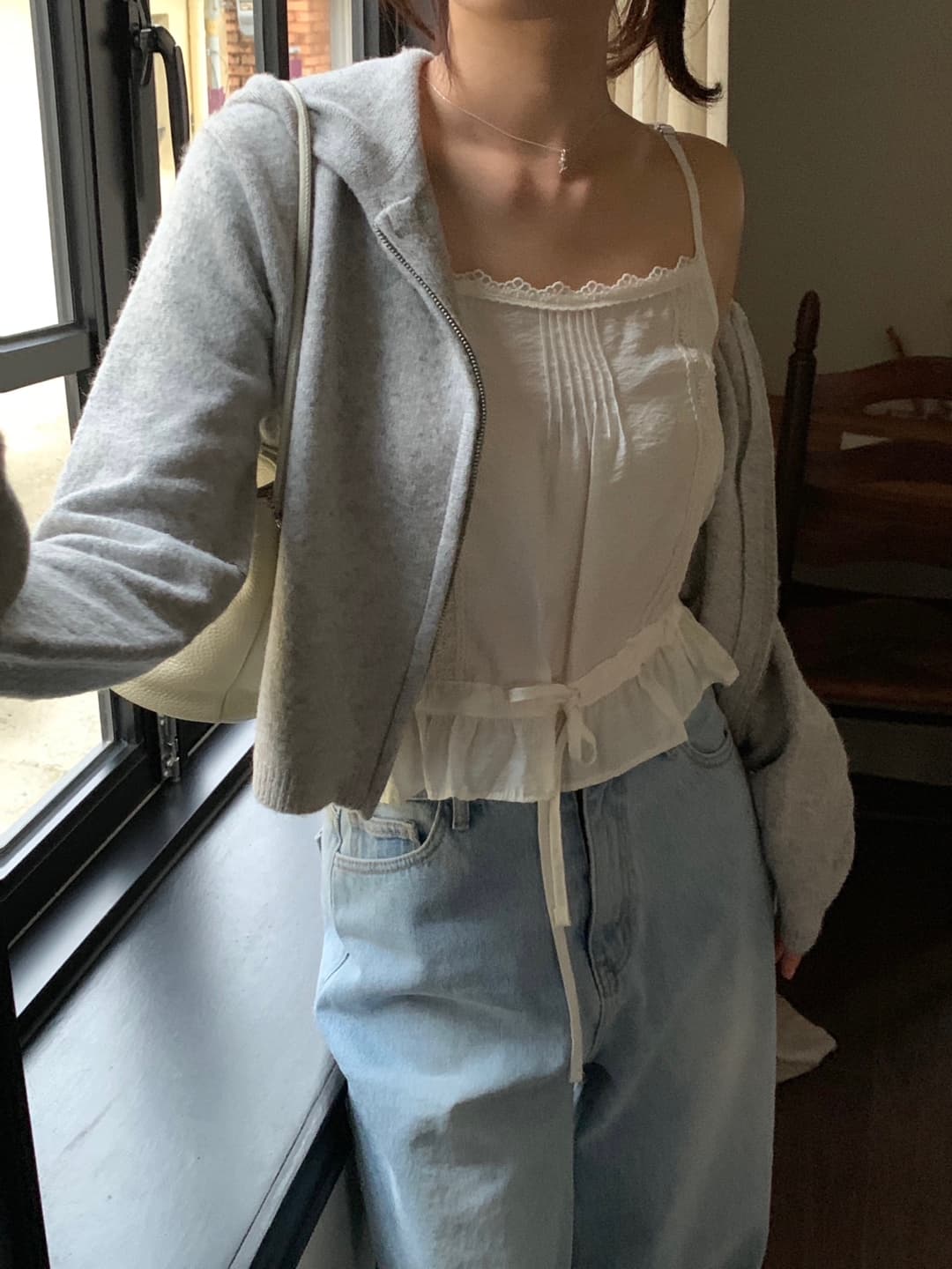 재고 있음 한국 chic 봄날 레이스 레이스 패치워크 얇은 벨트 허리 수축 캐미솔 상세 이미지 19