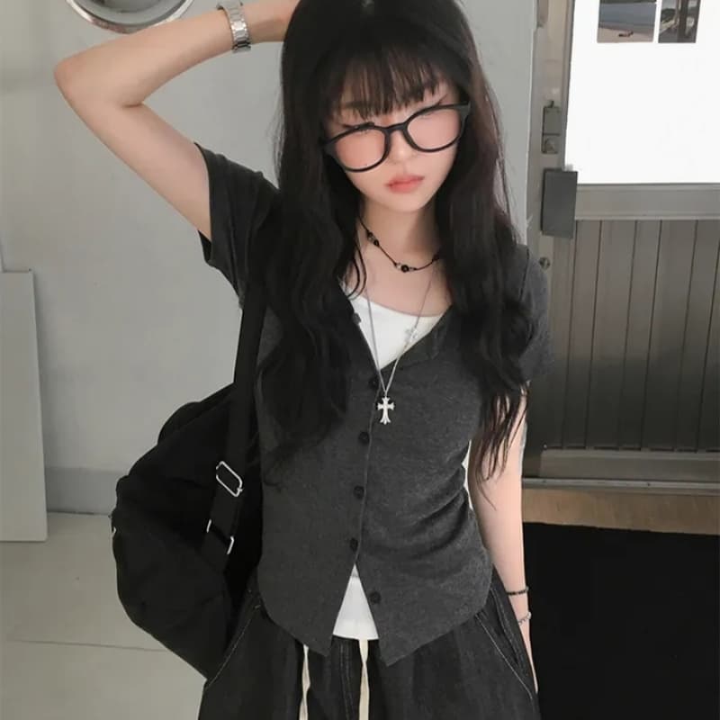 재고 있음 한국 ins 여름 몸매 가꾸기 슬림해 보이는 페이크 레이어드 반팔 티셔츠 이미지 2