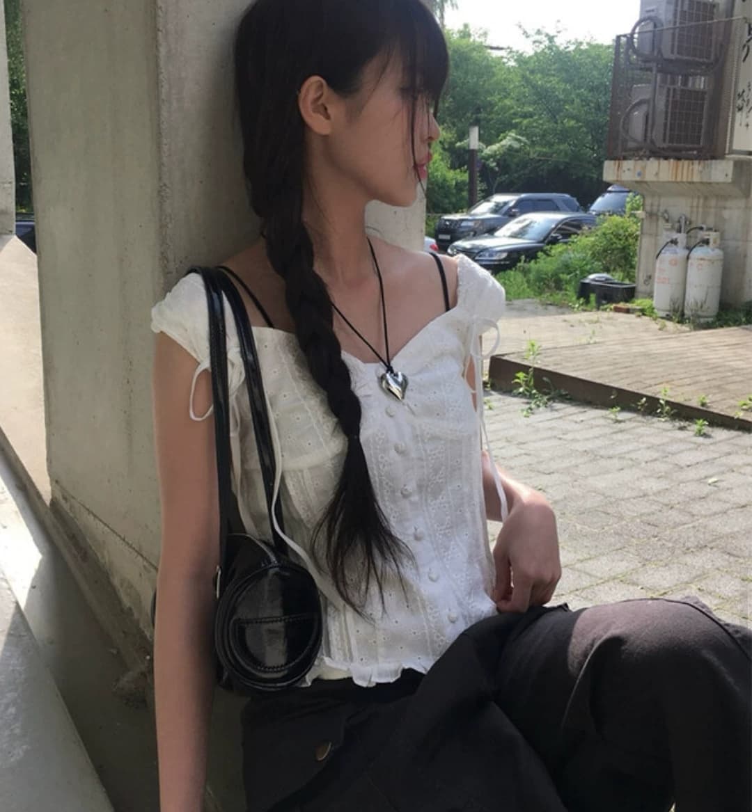 재고 있음 한국 ins 여름 V넥 레이스업 프릴 싱글 줄 버튼 면 자카드 반팔 셔츠 있음 안감 상세 이미지 4