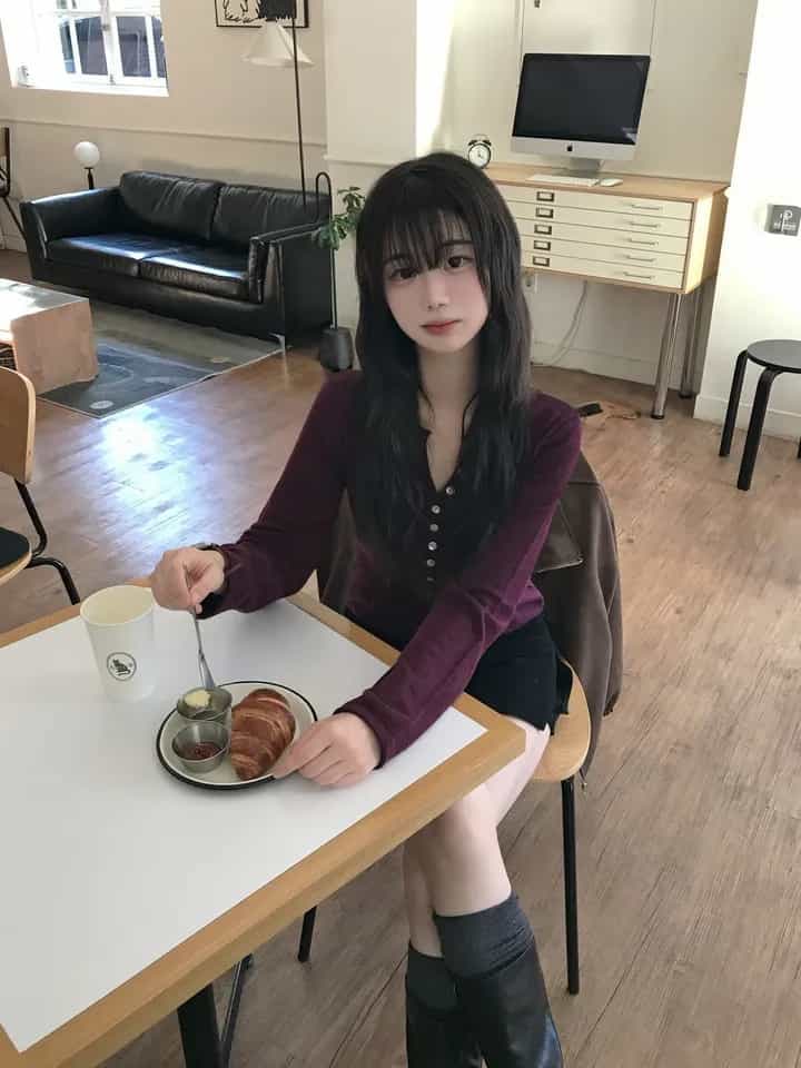 재고 있음 한국 ins 가을의 날 헨리 칼라 품격 느긋한 조개 버클 긴팔 니트 스웨터 여성 긴 소매 만나는 맨위 상세 이미지 15
