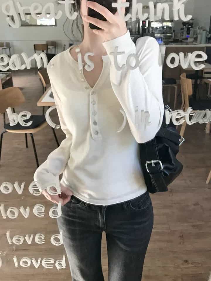 재고 있음 한국 ins 가을의 날 헨리 칼라 품격 느긋한 조개 버클 긴팔 니트 스웨터 여성 긴 소매 만나는 맨위 상세 이미지 19