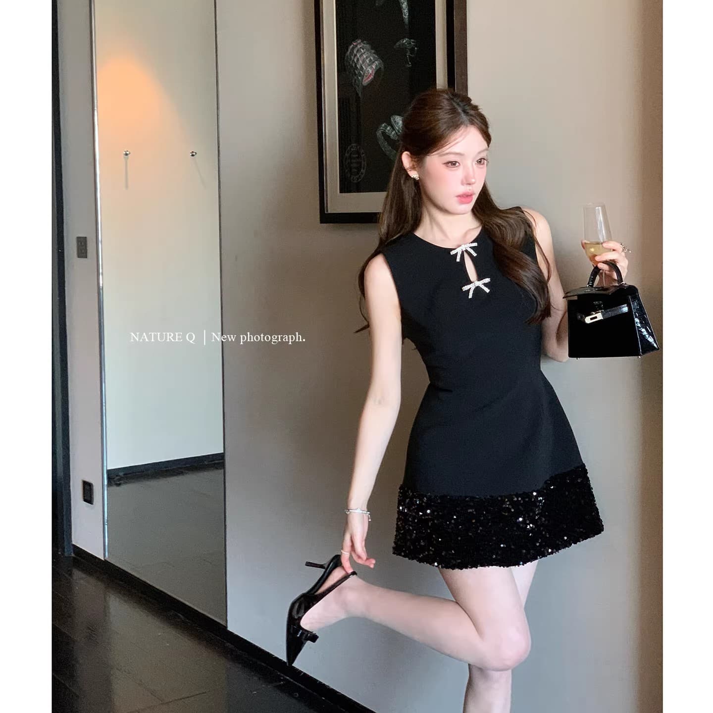 프랑스식 천 금빛 바람 스팽글 패치워크 허리 수축 민소매 여성 드레스 일상 웨어러블 예복 치마 작은 검은 드레스 이미지 2