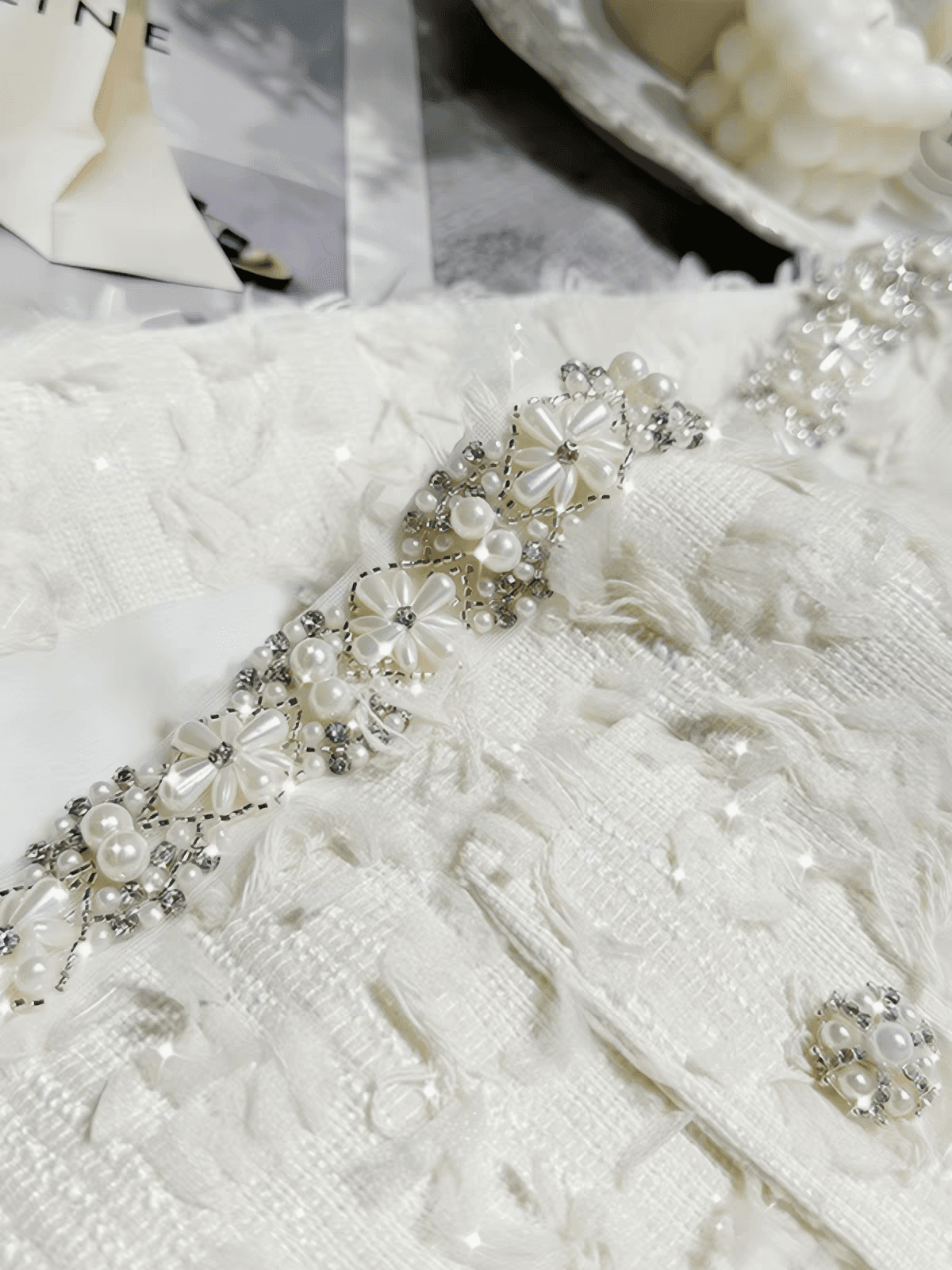 무거운 작업 프랑스식 작은 샤넬 스타일 여성 코트 봄 가을 두꺼운 품격 명문 여성 고급 센스 부유 한 가족 천 골드 술 짧은 맨위 상세 이미지 4