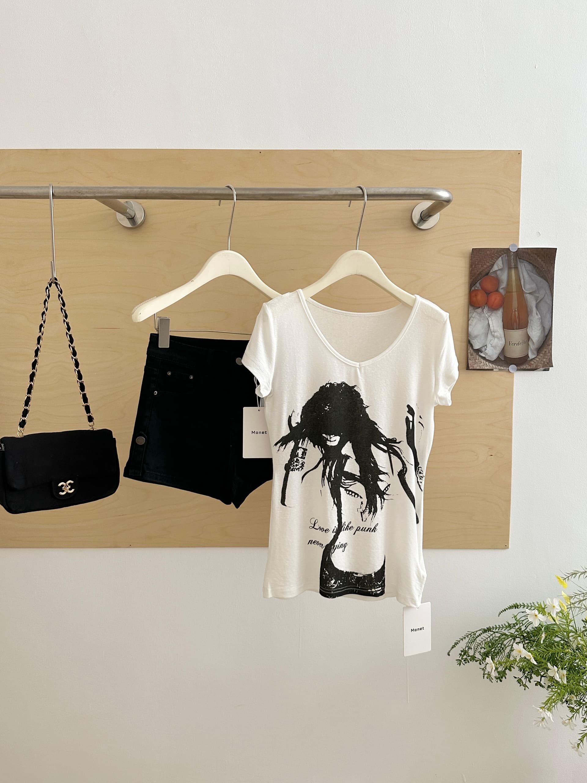 yolo shop 펑크 사랑 오리지널 화이트 프린트 티셔츠 여성 여름 다용도 V넥 긍정적 인 어깨 반팔 맨위 상세 이미지 5