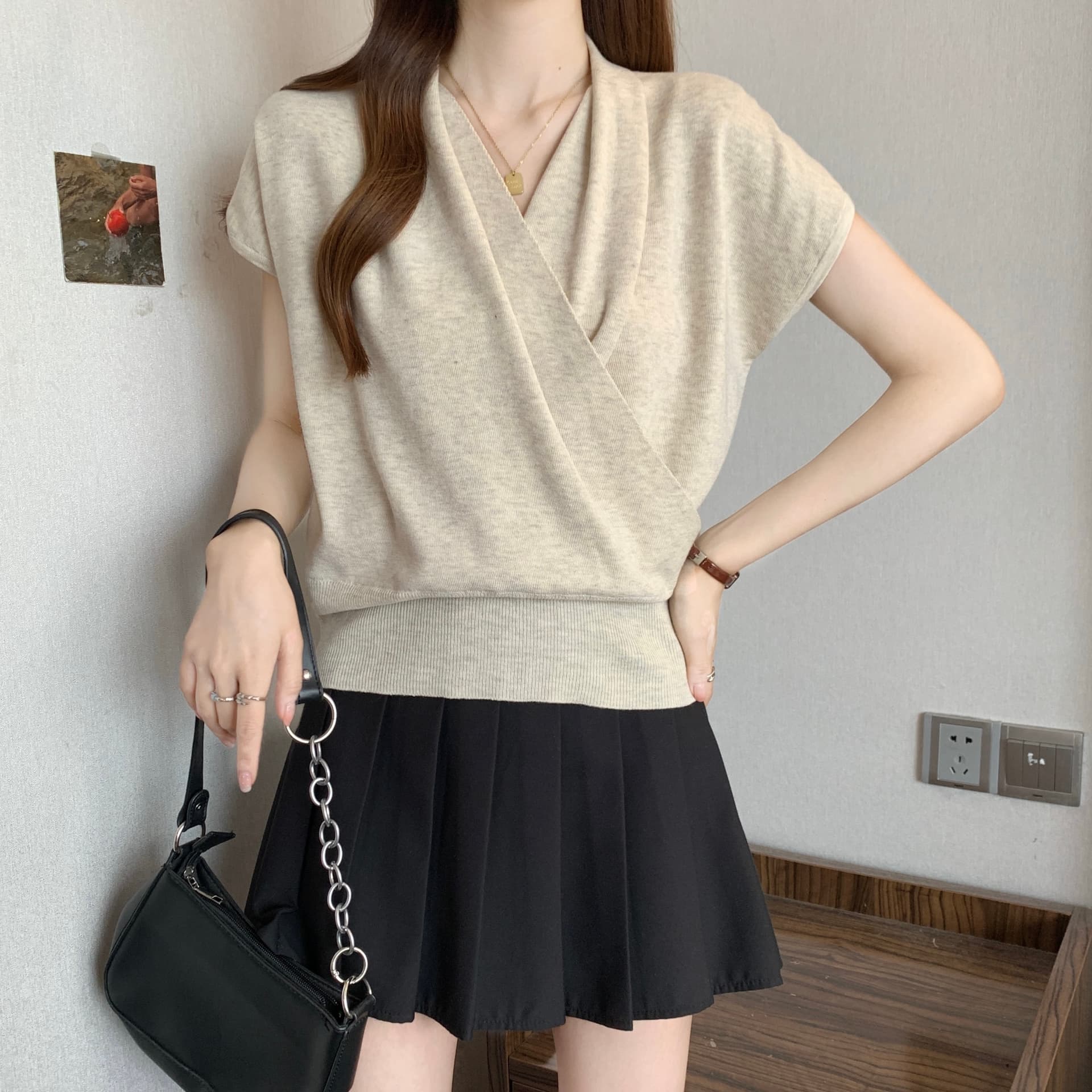 실사 빅 사이즈 여름 새로운 프랑스식 레트로 느긋한 바람 V넥 니트 스웨터 여성 마이크로 지방 품격 작은 날다 소매 맨위 상세 이미지 19
