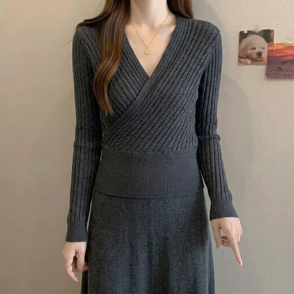 실사 빅 사이즈 이른 가을 새로운 한 부서 십자가 V넥 니트 여성 레트로 꽈배기 짜임 슬림해 보이는 예쁜 스웨터