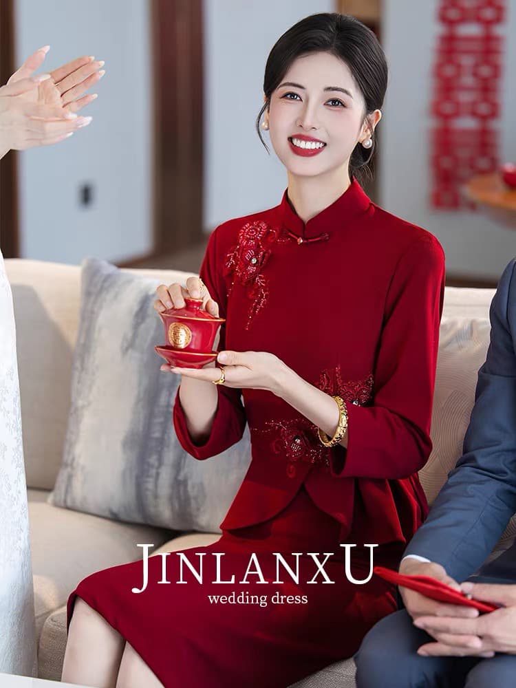 새로운 중식 엄마 결혼 연회 예복 2026 새로운 빨간색 결혼 안녕하세요. 시어머니 결혼 연회 고귀한 영 참여 치파오 이미지 4