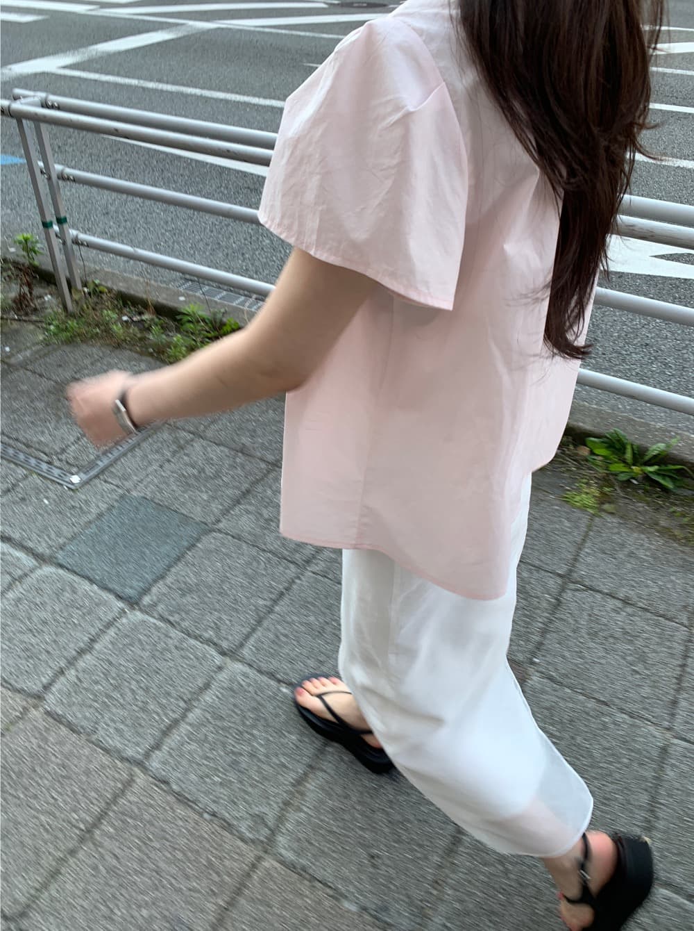 있음 선적 삼색 한 부서 미니멀리즘 수공 주름 반팔 셔츠 오픈 가디건 상세 이미지 6