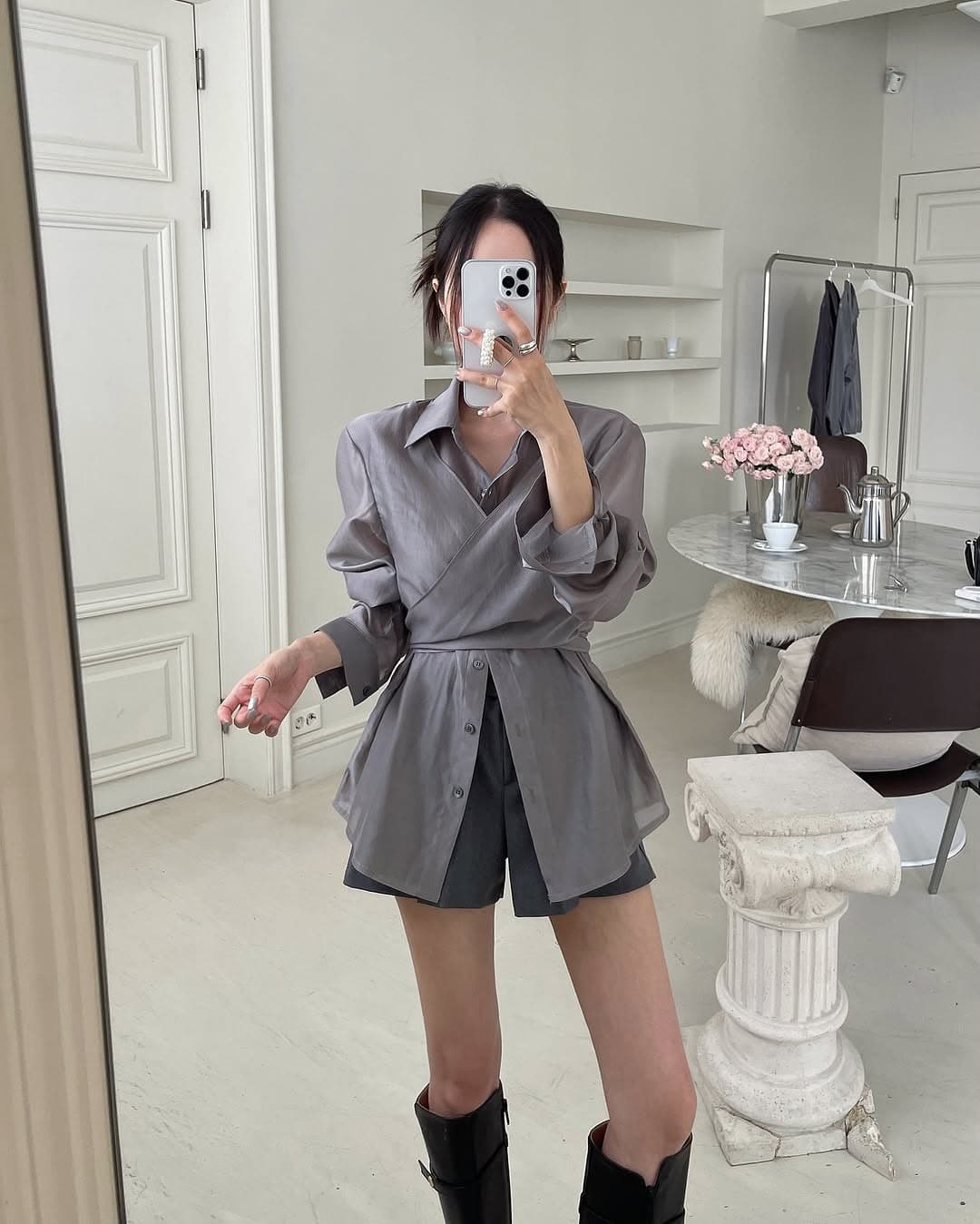 있음 선적 한 부서 주간 실크 코튼 얇고 가벼운 디자인 센스 십자가 스트랩 셔츠 이미지 4