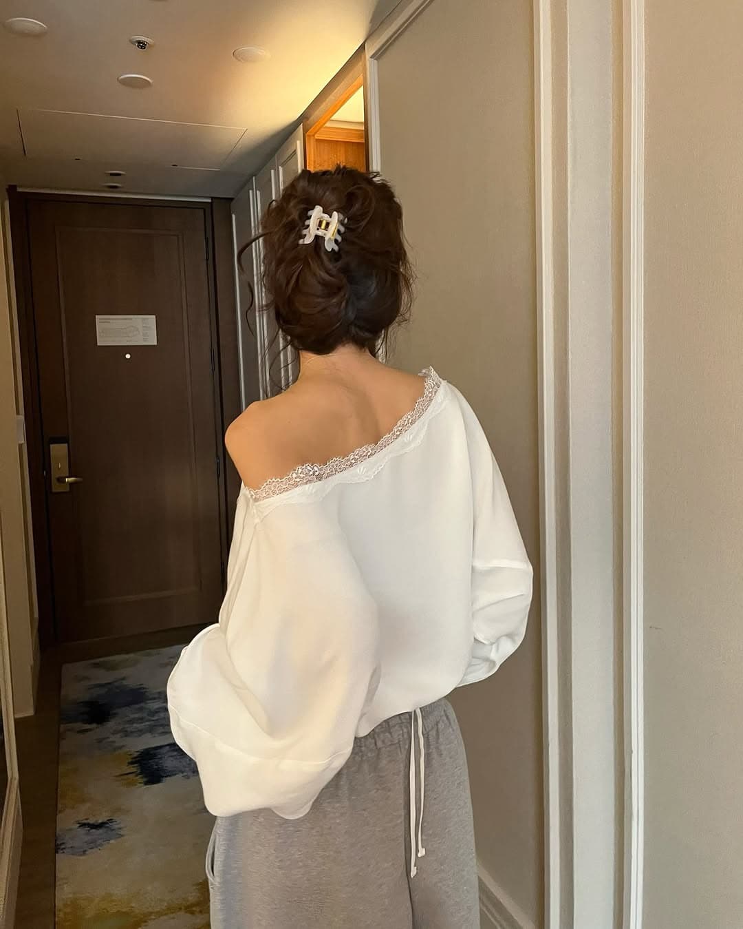 있음 선적 한 부서 새틴 패치워크 레이스 보트넥 긴팔 맨위 상세 이미지 30