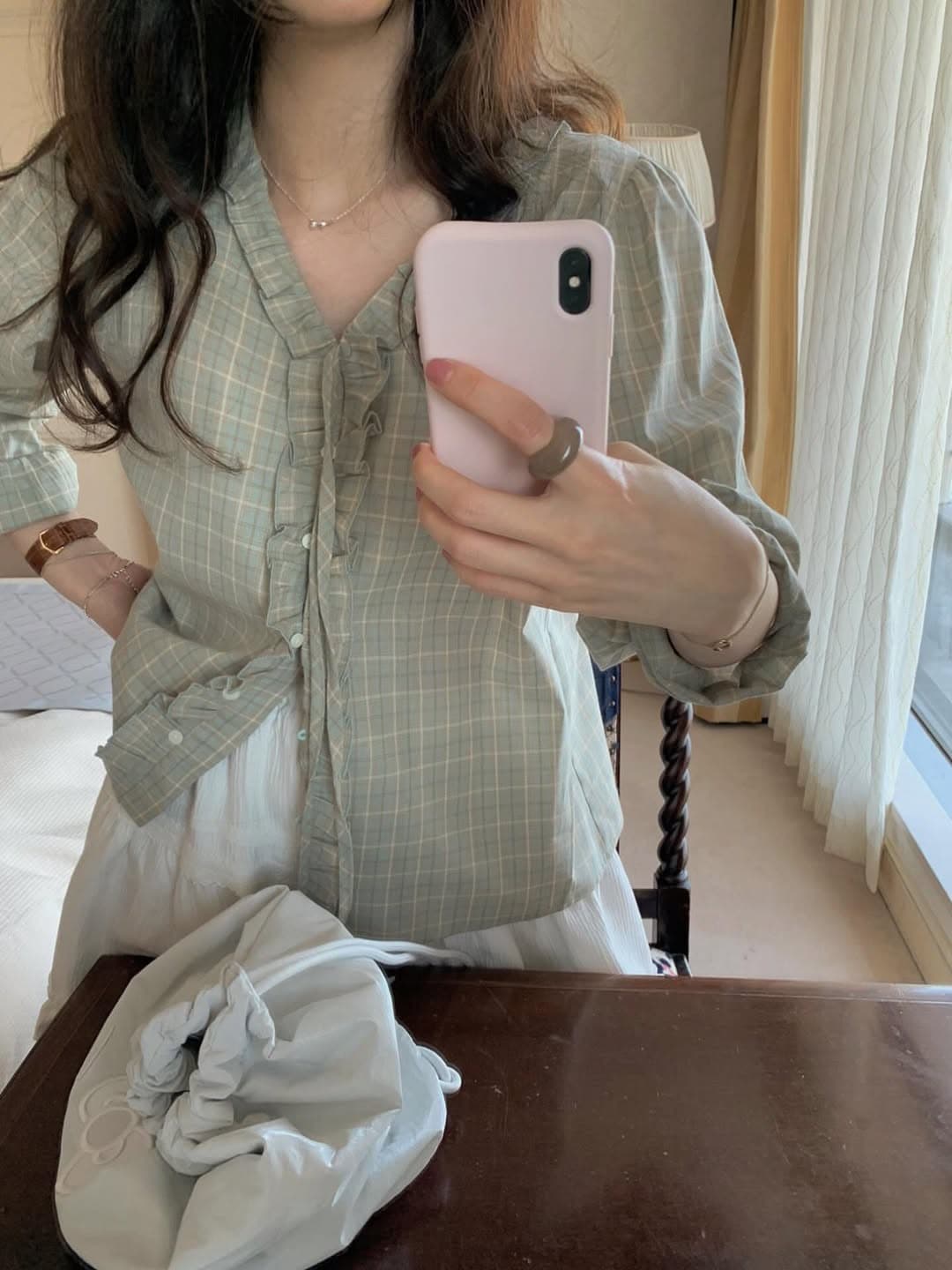지금 둘 색상 회색 색조 체크무늬 프릴 긴팔 셔츠 상세 이미지 1