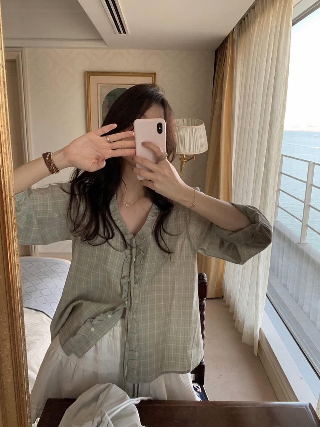 지금 둘 색상 회색 색조 체크무늬 프릴 긴팔 셔츠 상세 이미지 2