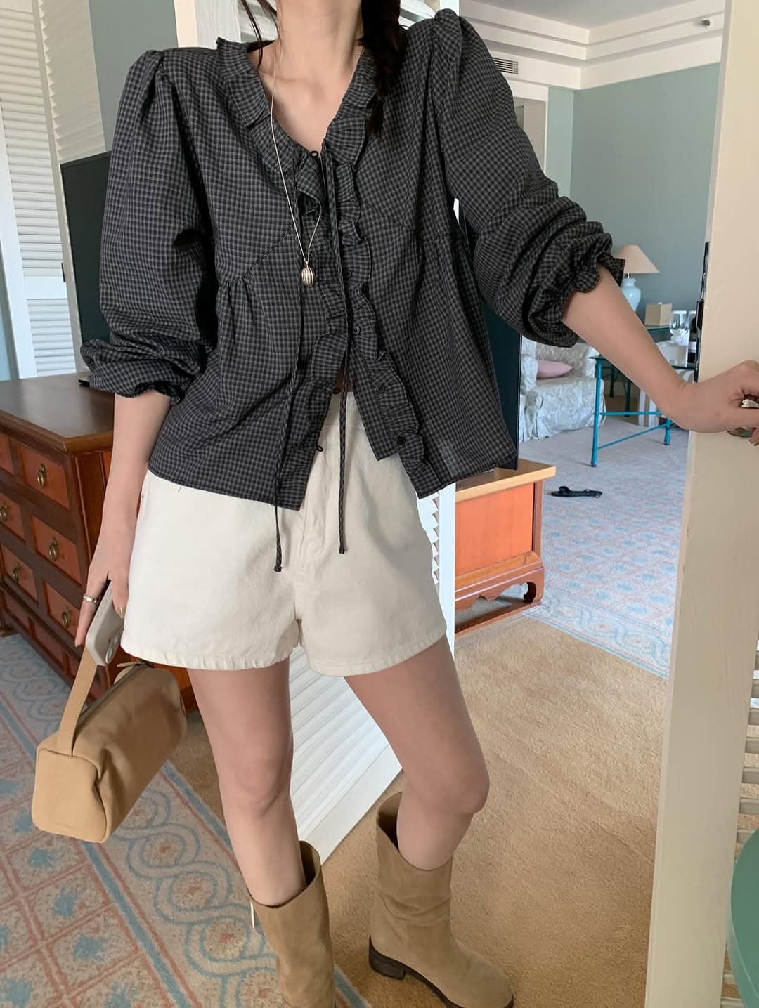 있음 선적 둘 색상 체크무늬 프릴 장식 루즈핏 긴팔 맨위 이미지 4