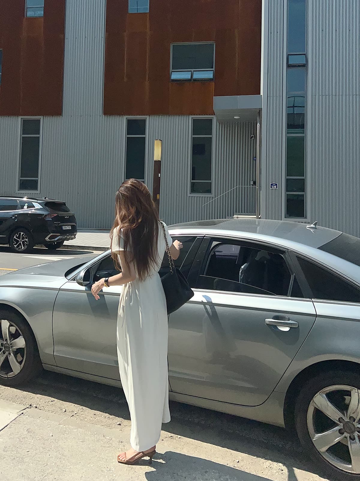 있음 선적 한 부서 품격 측면 스트랩 트임 라운드 넥 몸매 가꾸기 드레스 상세 이미지 6
