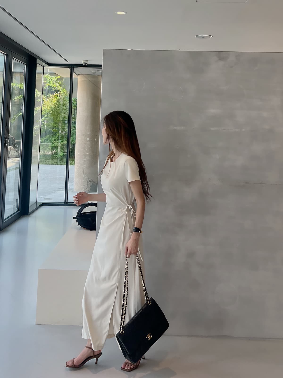 있음 선적 한 부서 품격 측면 스트랩 트임 라운드 넥 몸매 가꾸기 드레스 상세 이미지 9