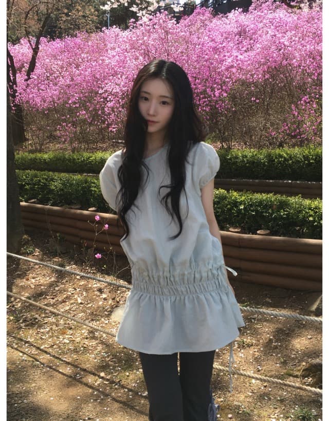 있음 선적 연령 감소 라운드 넥 펌프 Pleat 허리 수축 반팔 드레스