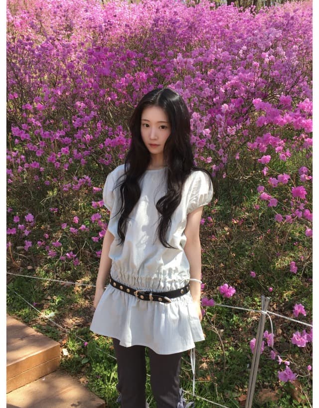 있음 선적 연령 감소 라운드 넥 펌프 Pleat 허리 수축 반팔 드레스 상세 이미지 3