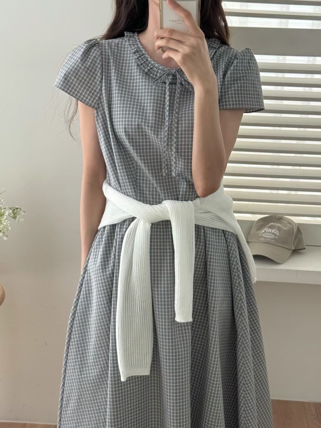 있음 선적 삼색 프릴 라운드 넥 체크무늬 반팔 드레스 상세 이미지 7