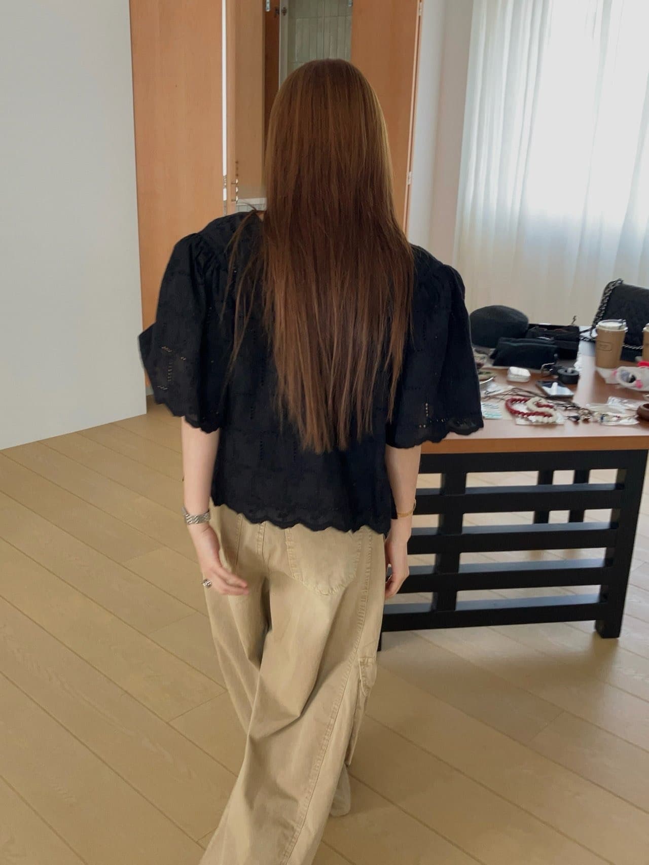 레이스 자수 물결무늬 측면 전후 둘 착용 싱글 줄 버튼 맨위 상세 이미지 9