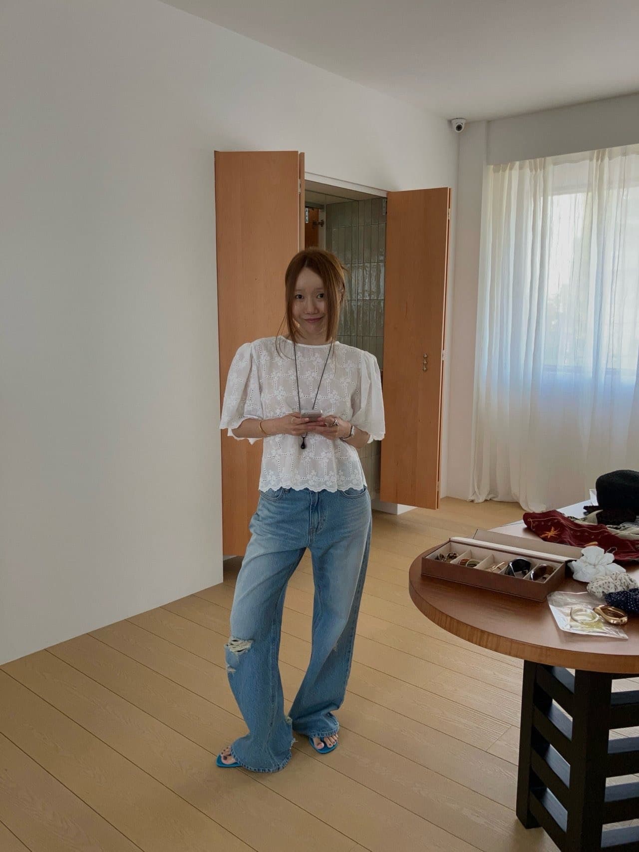 레이스 자수 물결무늬 측면 전후 둘 착용 싱글 줄 버튼 맨위 상세 이미지 13