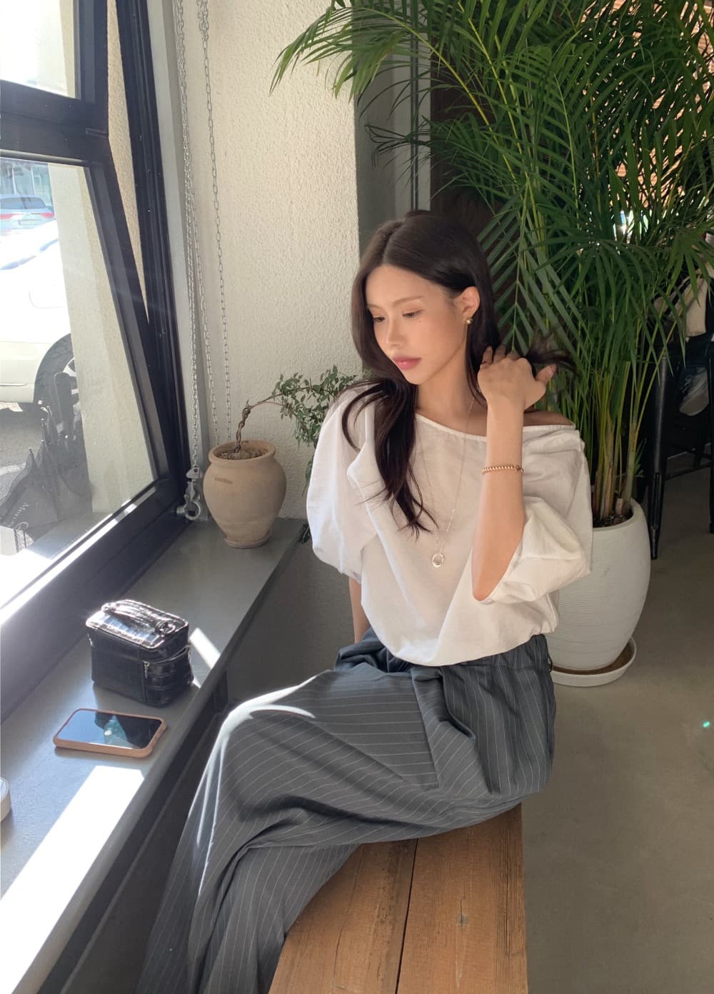 있음 선적 삼색 전후 둘 착용 보트넥 싱글 줄 버튼 맨위 상세 이미지 1