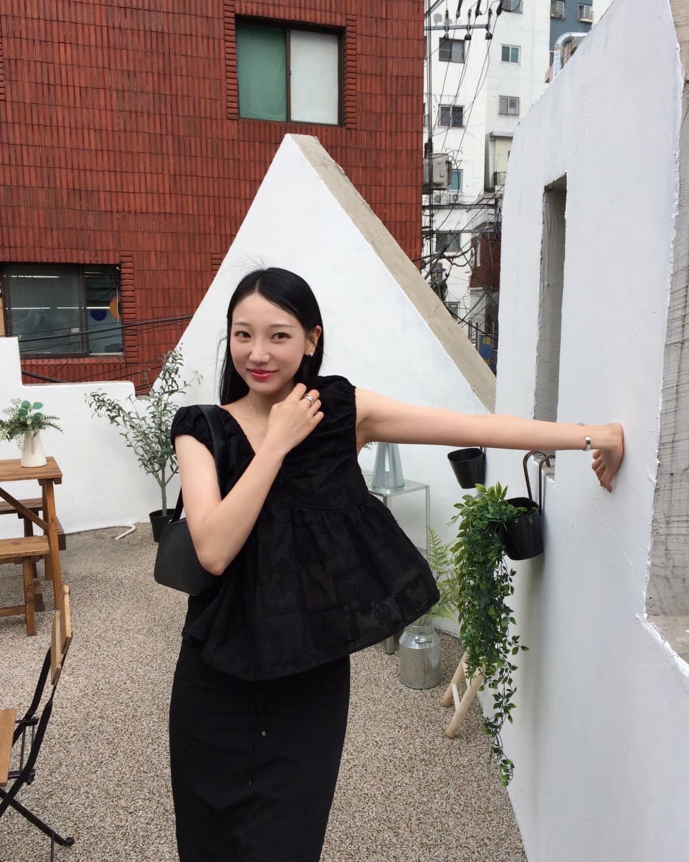 있음 선적 흑인과 백인 색상 전후 V넥 자수 민소매 맨위 상세 이미지 20