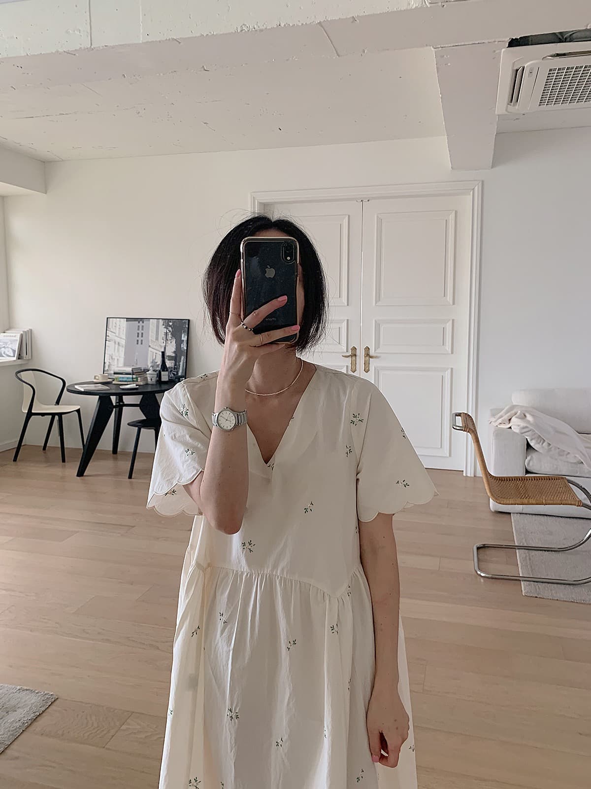 있음 선적 한 부서 면 100% 자수 물결무늬 측면 V넥 반팔 롱 코트 드레스 상세 이미지 9