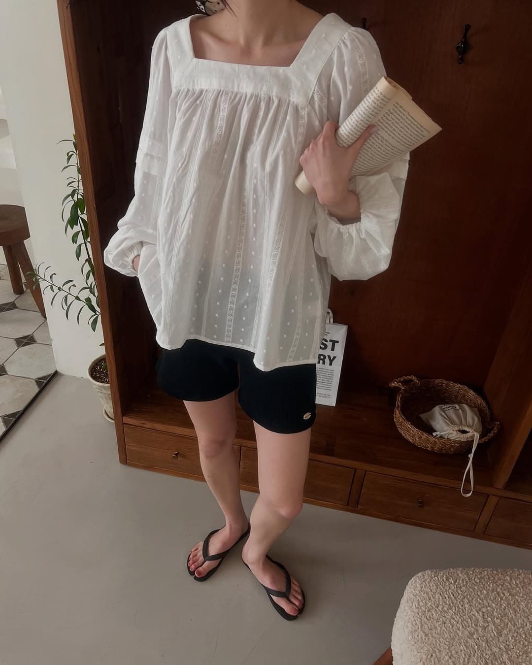 있음 선적 이후 칼라 부서 벨트 측면 칼라 루즈핏 셔츠 이미지 4