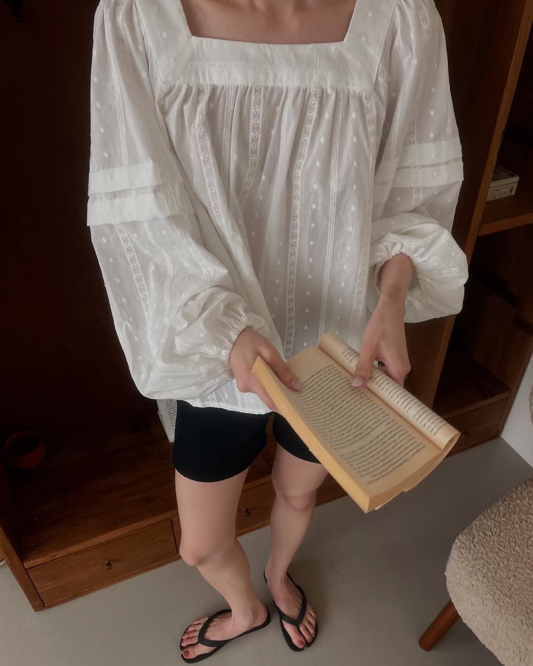있음 선적 이후 칼라 부서 벨트 측면 칼라 루즈핏 셔츠 상세 이미지 10