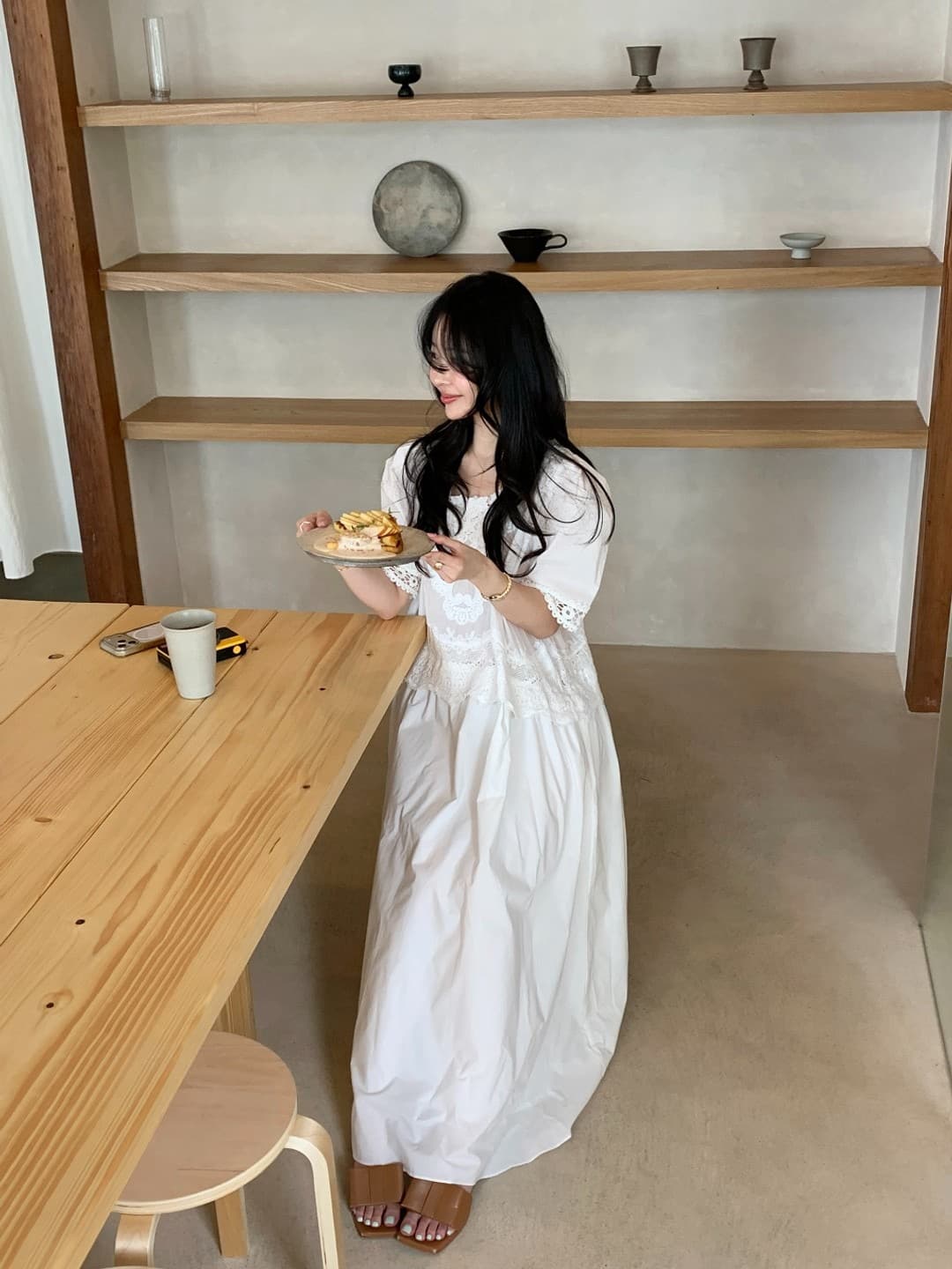 있음 선적 한 부서 미니멀리즘 자수 물결무늬 측면 반팔 큰 진자 드레스 상세 이미지 23