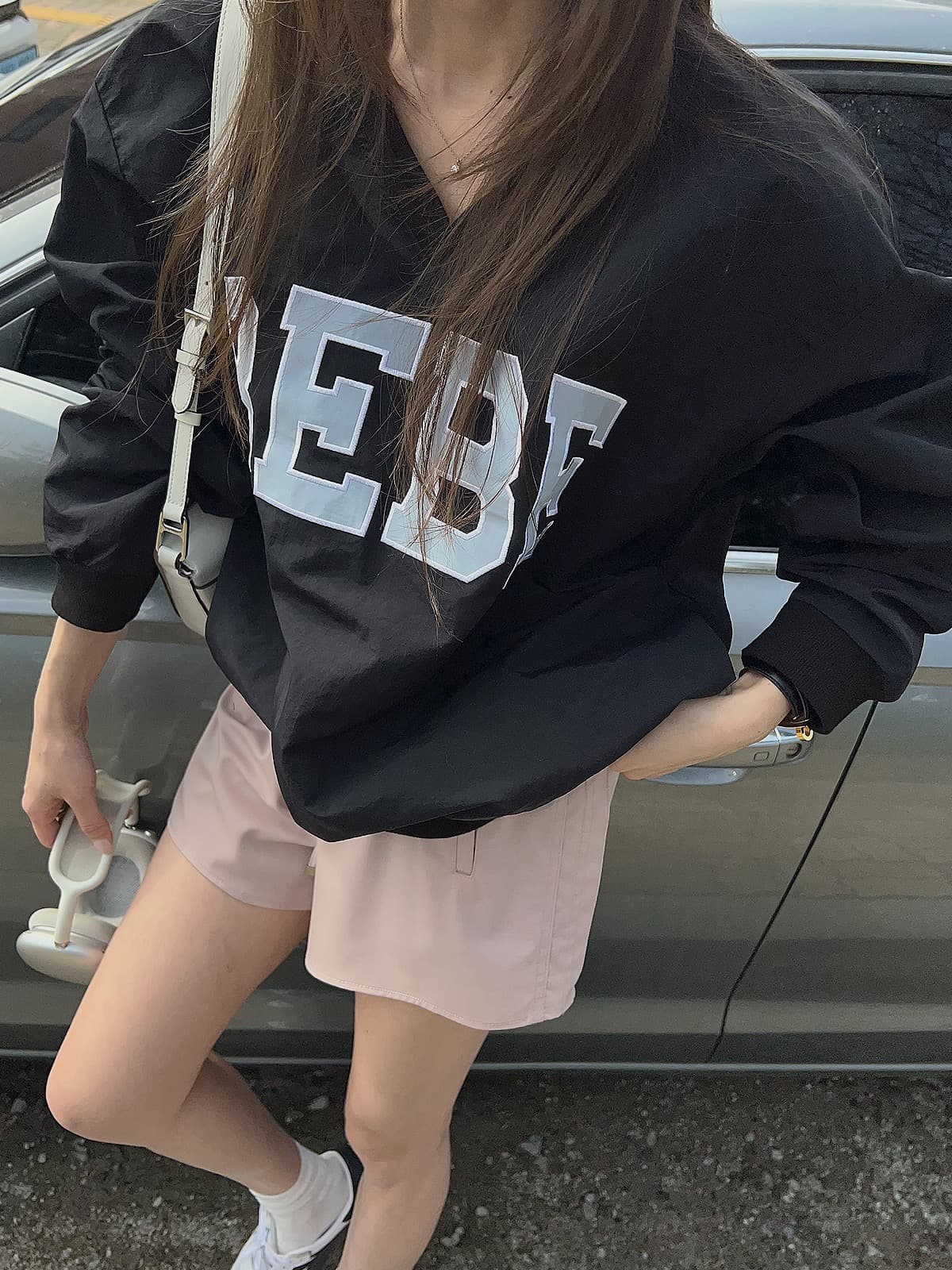 있음 선적 한 부서 캐주얼 바람 V넥 루즈핏 알파벳 패치 자수 V넥 맨위 상세 이미지 2