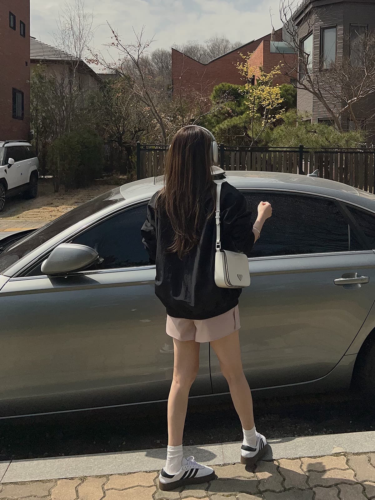 있음 선적 한 부서 캐주얼 바람 V넥 루즈핏 알파벳 패치 자수 V넥 맨위 상세 이미지 8