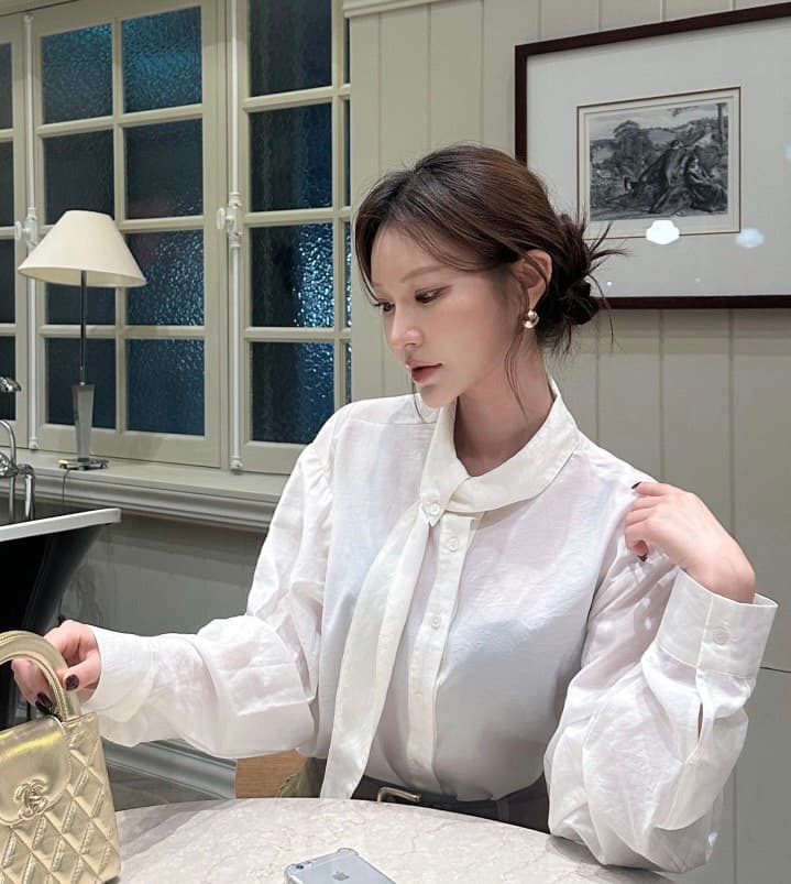 있음 선적 한 부서 출퇴근 디자인 센스 비대칭 칼라 긴팔 싱글 줄 버튼 셔츠