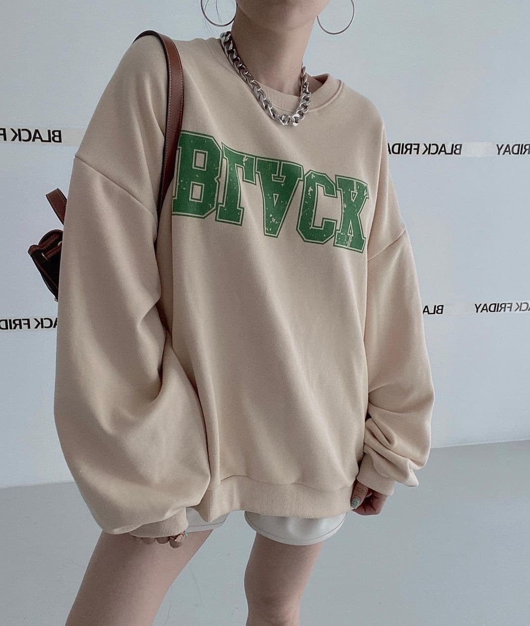 있음 선적 한 부서 데님 패치워크 알파벳 프린트 긴팔 후드티 상세 이미지 2