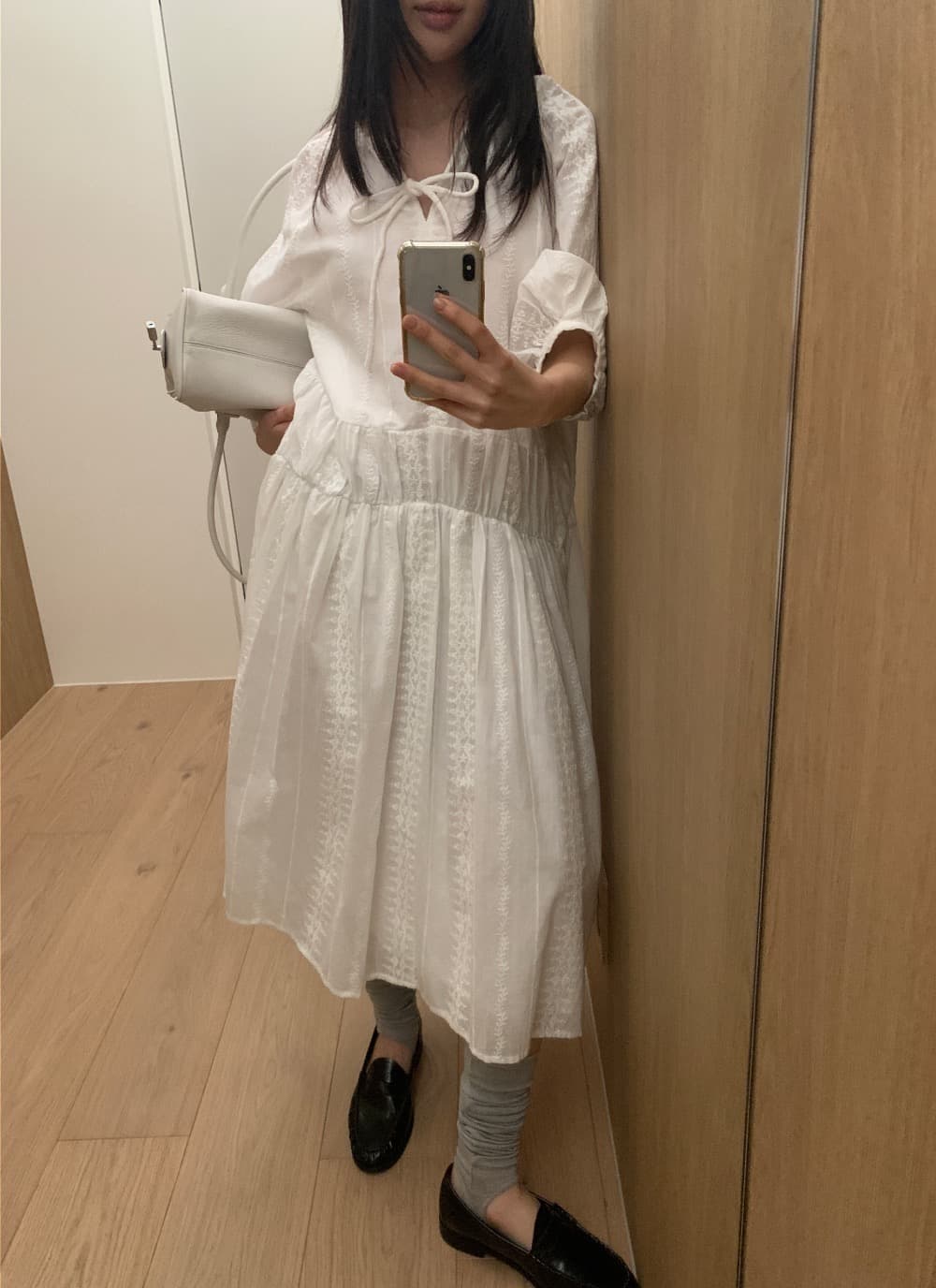 있음 선적 한 부서 순수한 흰색 자수 7부 소매 롱 코트 큰 진자 드레스 이미지 4