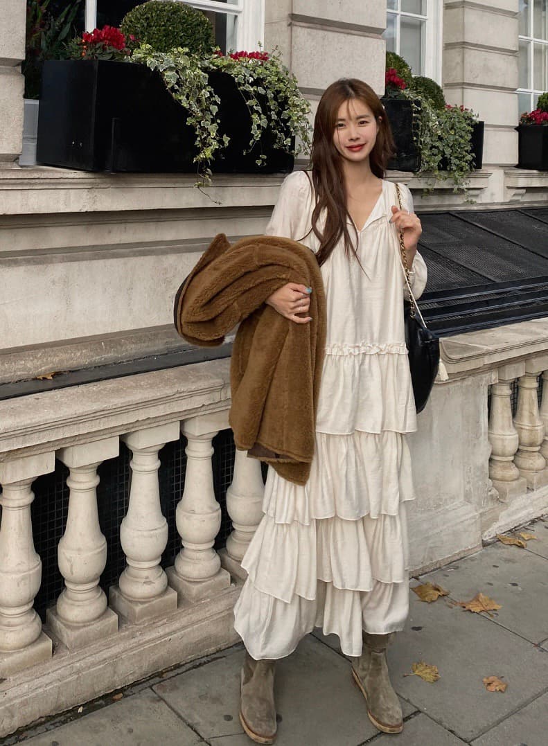 있음 선적 한 부서 품격 V넥 이전 레이스업 긴팔 케이크 계단식 드레스