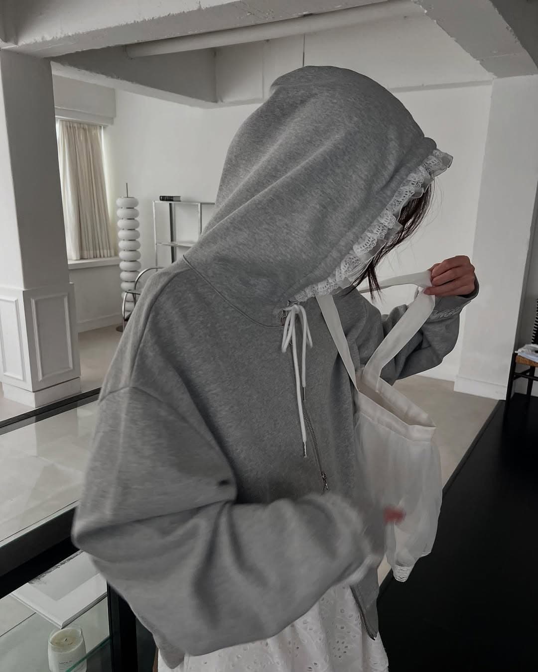 있음 선적 한 부서 둘 색상 캐주얼 레이스 장식 후드 재킷 이미지 4