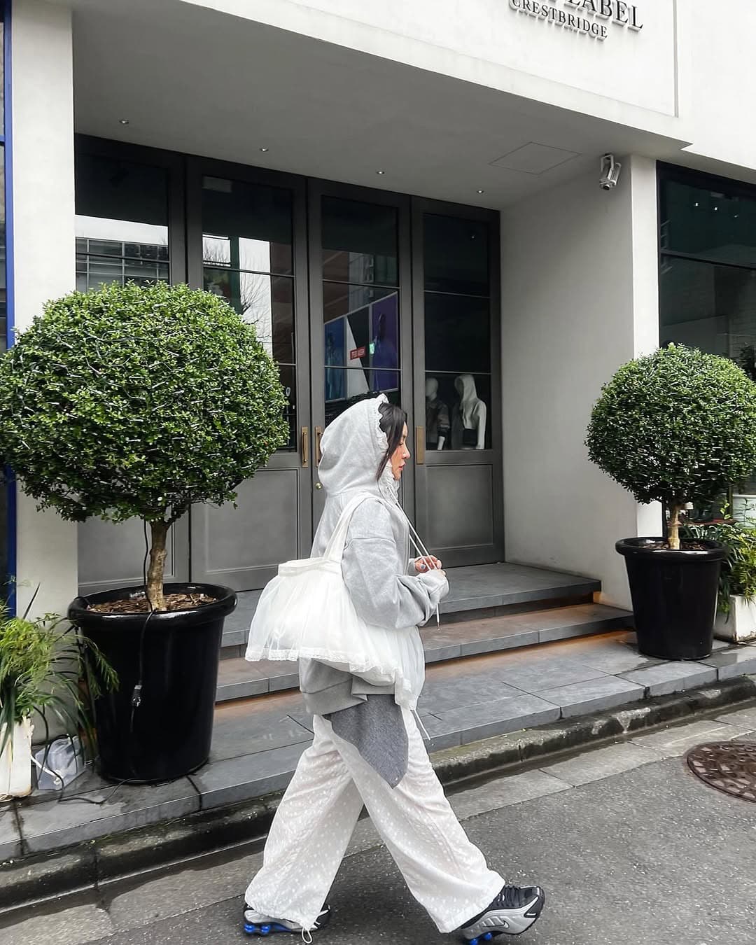있음 선적 한 부서 둘 색상 캐주얼 레이스 장식 후드 재킷 상세 이미지 1
