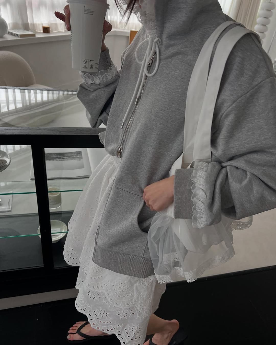 있음 선적 한 부서 둘 색상 캐주얼 레이스 장식 후드 재킷 상세 이미지 9