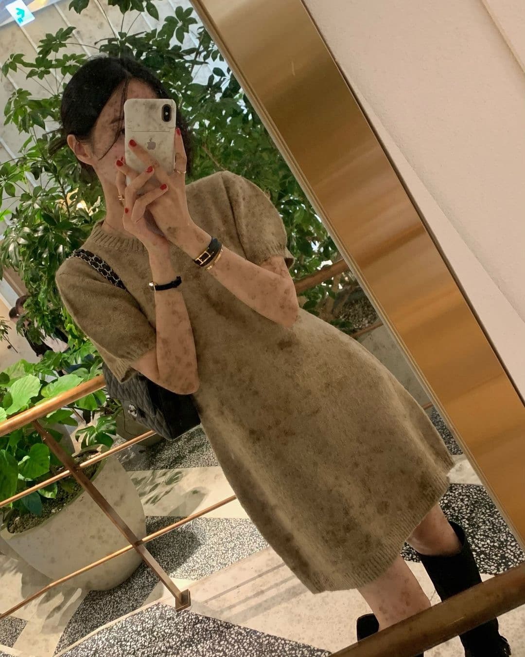 있음 선적 삼색 한 부서 라운드 넥 반팔 스웨터 원피스 상세 이미지 4