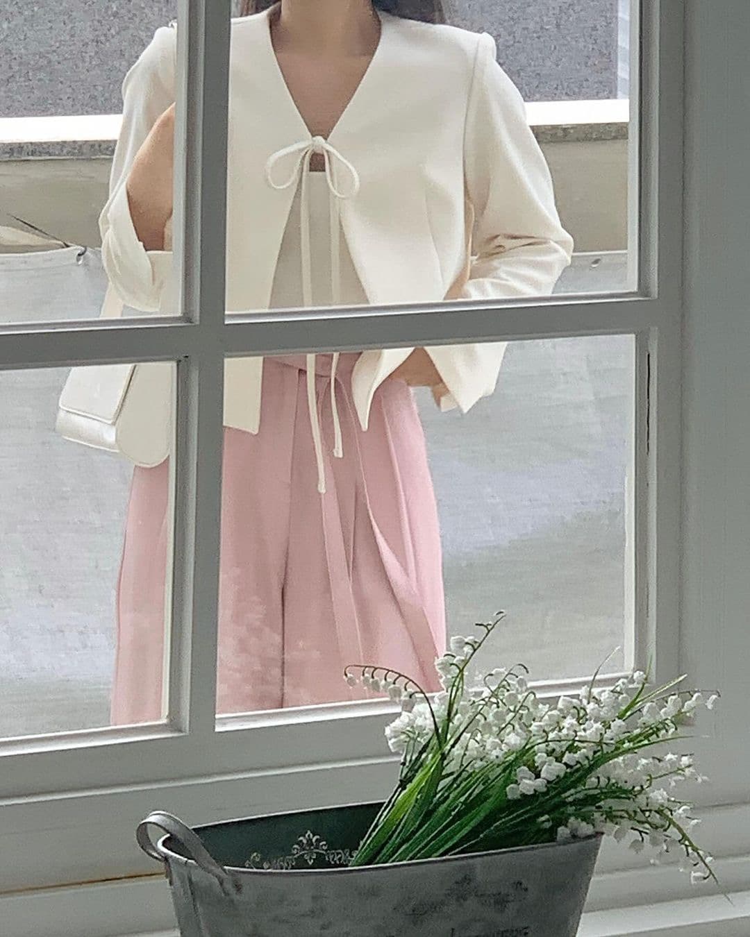 있음 선적 한 부서 부드러운 바람 이전 레이스업 V넥 긴팔 재킷 상세 이미지 2