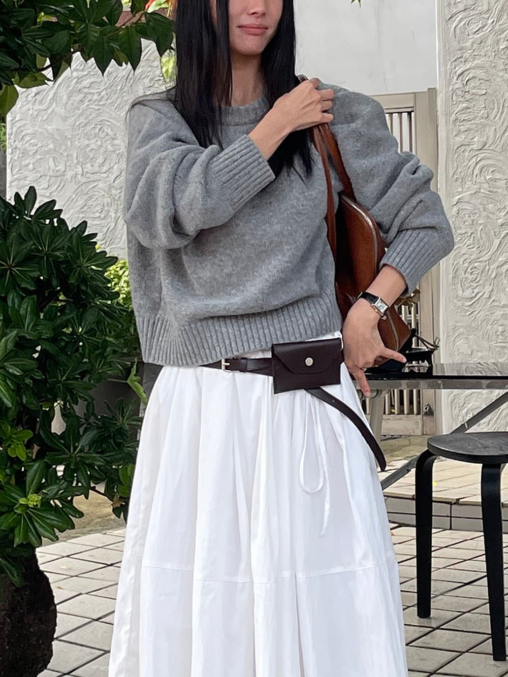 있음 선적 한 부서 레이스업 홀로우 아웃 단추 한 알 라운드 넥 긴팔 스웨터 상세 이미지 15