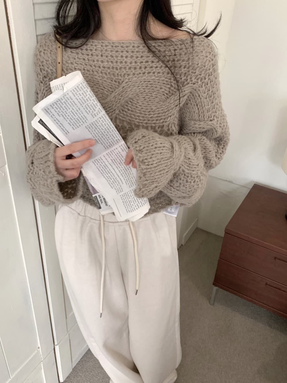 있음 선적 한 부서 느긋한 홀로우 아웃 보트넥 꽈배기 매듭 풀오버 상세 이미지 23