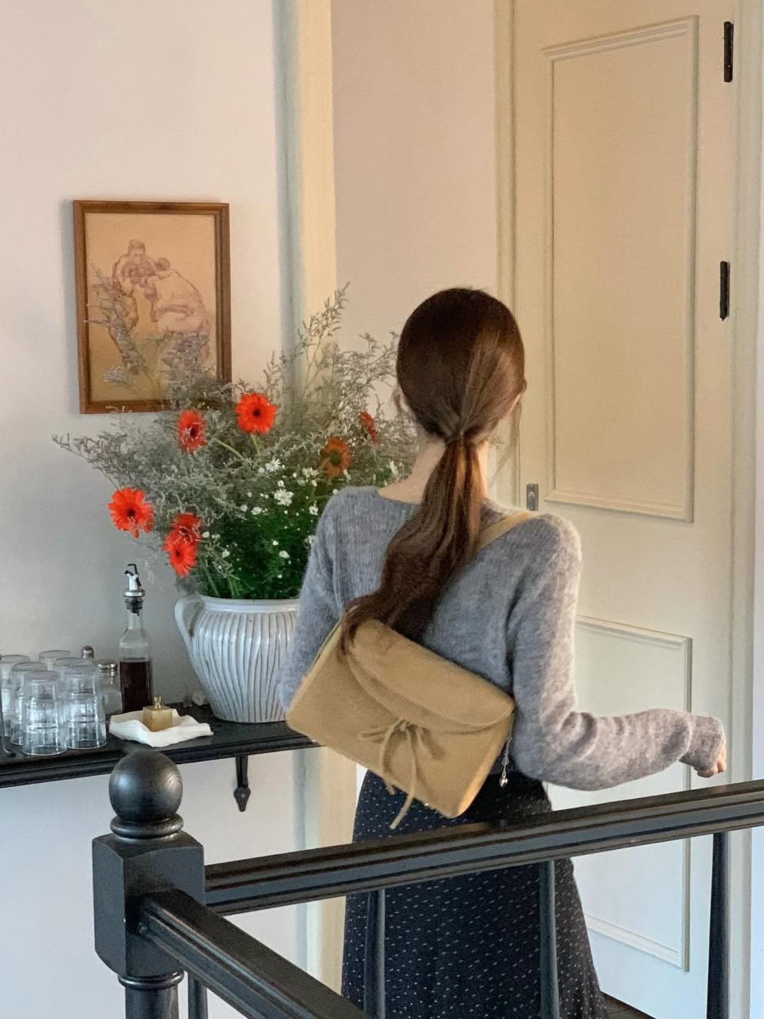 있음 선적 프랑스식 부드러운 바람 십자가 V넥 부드러운 찹쌀 슬림해 보이는 슬림 소매 풀오버 상세 이미지 6