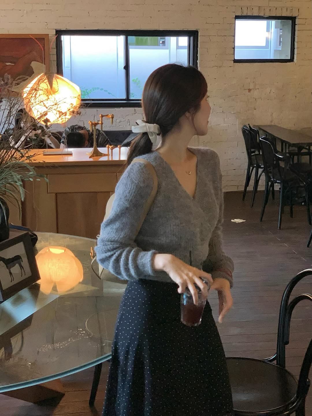 있음 선적 프랑스식 부드러운 바람 십자가 V넥 부드러운 찹쌀 슬림해 보이는 슬림 소매 풀오버 상세 이미지 9