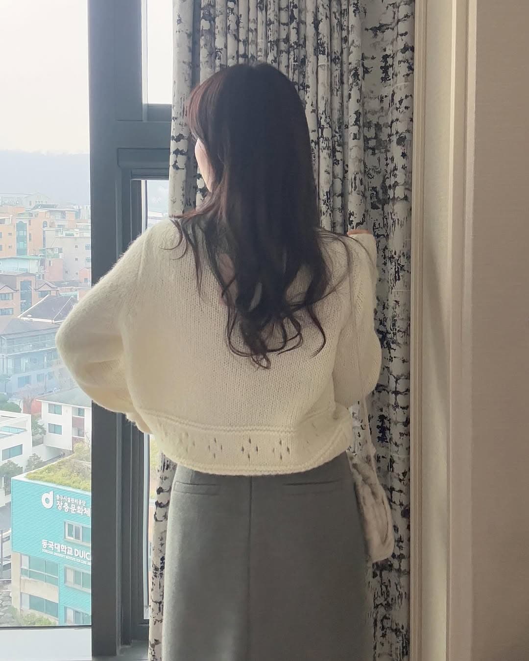 있음 선적 한 부서 부드러운 바람 홀로우 아웃 루즈핏 슬림해 보이는 달콤함 맨위 재킷 상세 이미지 2