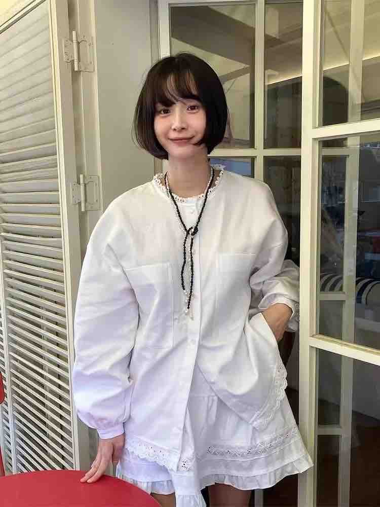 있음 선적 한 부서 감기 센스 순수한 흰색 패치워크 레이스 긴팔 셔츠 반신 치마 세트 상세 이미지 1